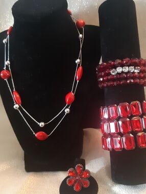 Women's Elegant Necklace, Ring And Bracelet Jewelry Set (Stretch Ring/bracelets)